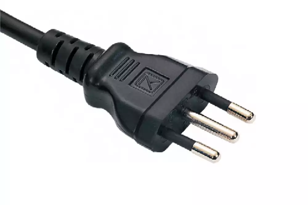 Italien Netzstecker Typ L Referenz YP-45